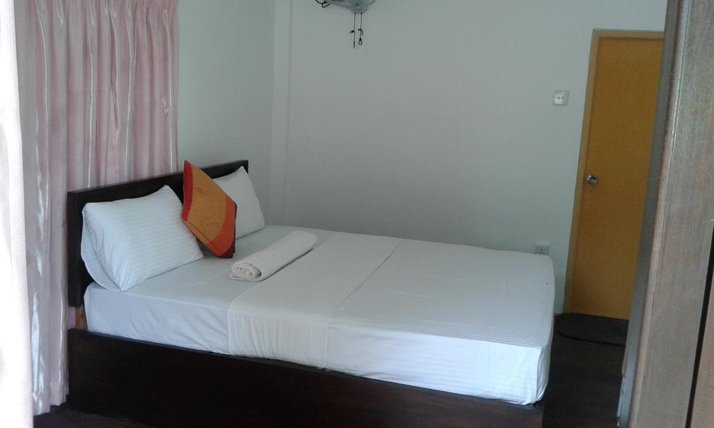 Sigiriya River Side Resort Стая снимка